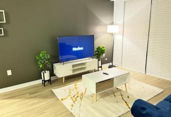 Affordable Private room FastWifi-WFH Equipped has Balcony rooms