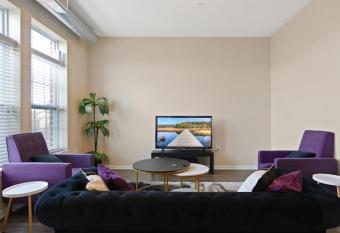 Cozy Indy Get Away - Private Room has Balcony rooms