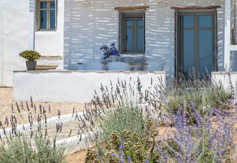 SUGAR CUBE Santa Maria has Balcony rooms