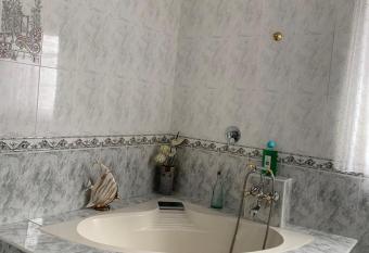 Al ladito de Sevilla allows 18 year olds to book a room