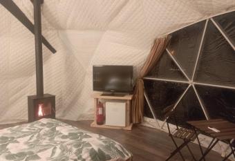 Domo con estufa allows 18 year olds to book a room