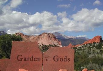 NEW*Beautiful*Hot Tub*Fire Pit*Ping Pong*LOCATION! has Balcony rooms