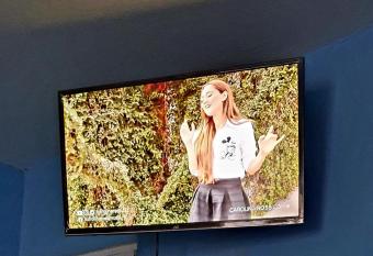 ESTUDIO EL ANGEL. allows 18 year olds to book a room