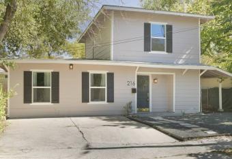 Perfect near downtown location! has Balcony rooms