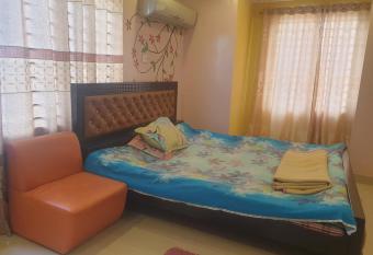 Bashundhara Guest House has Smoking/Balcony rooms