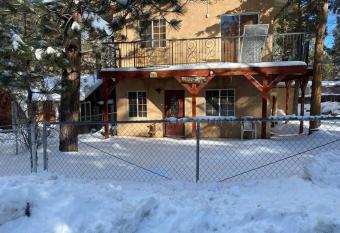 Cheerful 4-Bedrooms casita-cabin pet friendly. has Balcony rooms