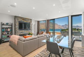 Penthouse 416 has Balcony rooms