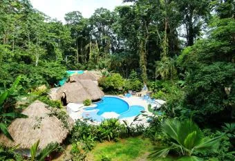 Casitas Rose allows 18 year olds to book a room