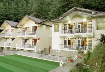 Nature Villa Resort has Balcony rooms