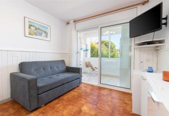 Santana has Balcony rooms