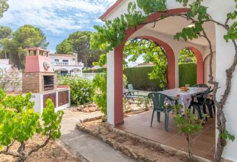 Giovanni has Balcony rooms