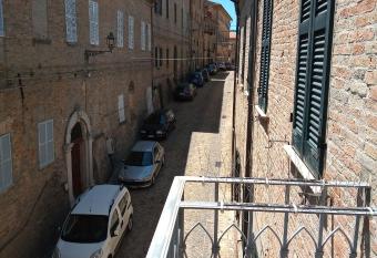 ai18diamanti has Balcony rooms