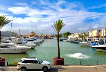 Marina Vilamoura Apartment has Balcony rooms