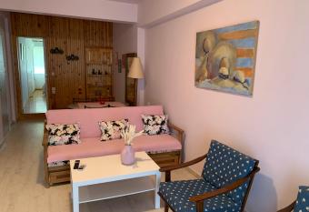 ZeusPlace Park View Apartment Paralia Katerini allows 18 year olds to book a room