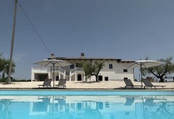 Casale Om Shanti has Balcony rooms