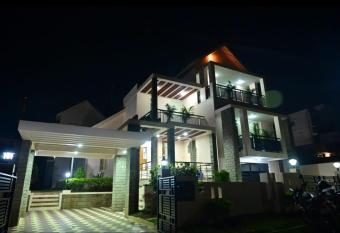 Royal moon villa has Balcony rooms