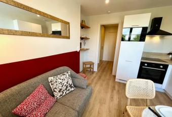 Isis - SILS allows 18 year olds to book a room