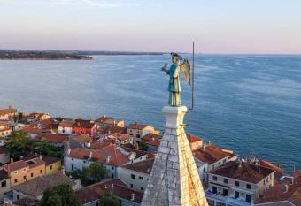 Alina centar allows 18 year olds to book a room