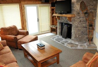 Seven Springs Sunridge 2 Bedroom Standard Condo - Ski In Out, Pet Friendly! condo has Balcony rooms