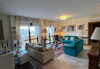 Classy Penthouse has Balcony rooms