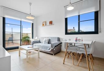 Ferran has Balcony rooms