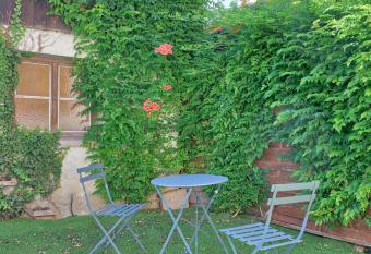 Ab gite et spa allows 18 year olds to book a room