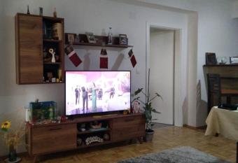 LJ APARTMENT allows 18 year olds to book a room