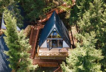 Montana Suite Bungalows has Smoking/Balcony rooms
