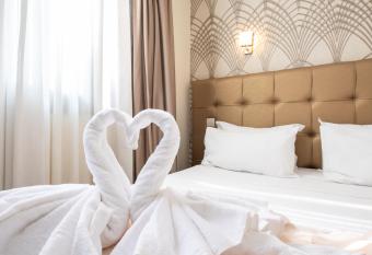 Athens Golden City Hotel has Balcony rooms