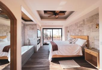 Penthouse at Hotel Boutique Valle de Guadalupe has Balcony rooms