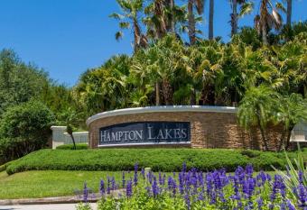 Beautiful Pool Home Near Disney - Fall Specials! allows 18 year olds to book a room