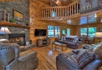 Private Log Cabin has Balcony rooms