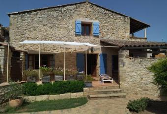 Maison de village en bordure de garrigue has Balcony rooms