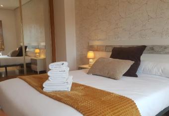 Feeling Home Plaza Mayor allows 18 year olds to book a room