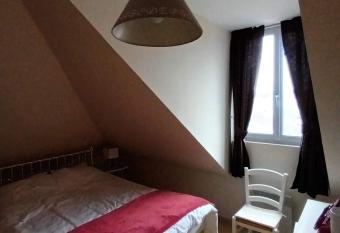 La petite bulle allows 18 year olds to book a room