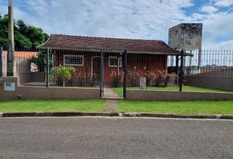 Casa -   guas de S  o Pedro allows 18 year olds to book a room