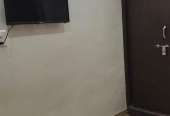 The Elite club has Smoking/Balcony rooms