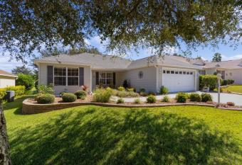 3 Bedroom Split Design with 2 Bathrooms near Fort Sumter with Golf Cart has Balcony rooms