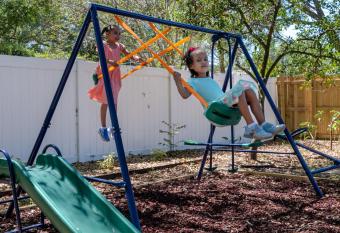 A Wave From It All has rooms with a private hot tub
