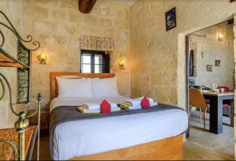 Eden Cottages has Balcony rooms