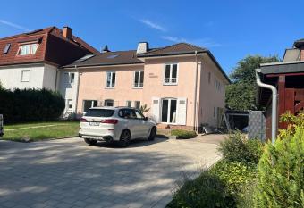 Apartments am Kurpark allows 18 year olds to book a room