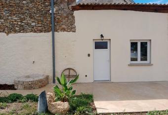 studio zen, d  tente et relaxation has Balcony rooms