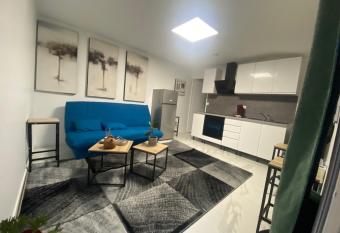 La maison bleue has Balcony rooms