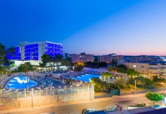 Hotel Vibra Riviera has Balcony rooms