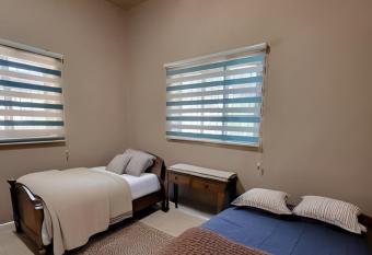 Saint George House has Balcony rooms