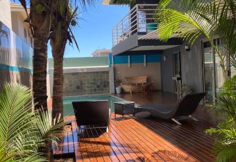 Residence YG allows 18 year olds to book a room