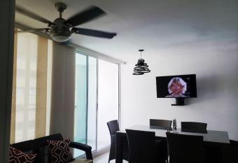 Hermoso apartamento 3 habitaciones Sector Miramar allows 18 year olds to book a room