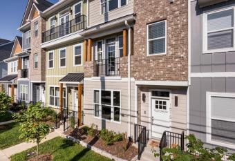 Historic Southside Townhouse has Balcony rooms