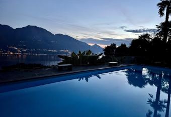 Wohnung mit Aussicht auf Lago Maggiore & Pool allows 18 year olds to book a room
