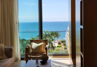 Aria Ocean Great beach and mountain view has Balcony rooms